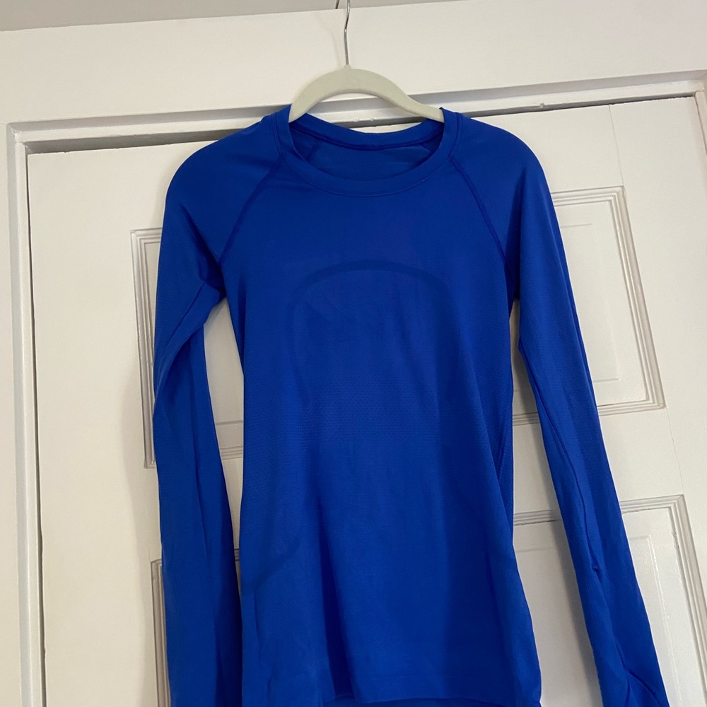 lululemon workout top